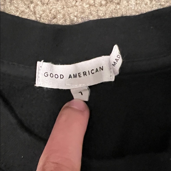 Good American Women’s Black Boyfriend Crewneck Sweatshirt - Picture 3 of 7